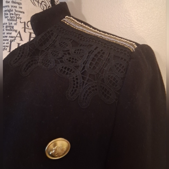 Romeo & Juliet Couture Military Lace Gold Buttons Blazer Jacket Size M - Picture 6 of 11